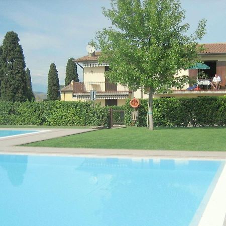 Enticing Holiday Home In Lazise With Swimming Pool Esterno foto