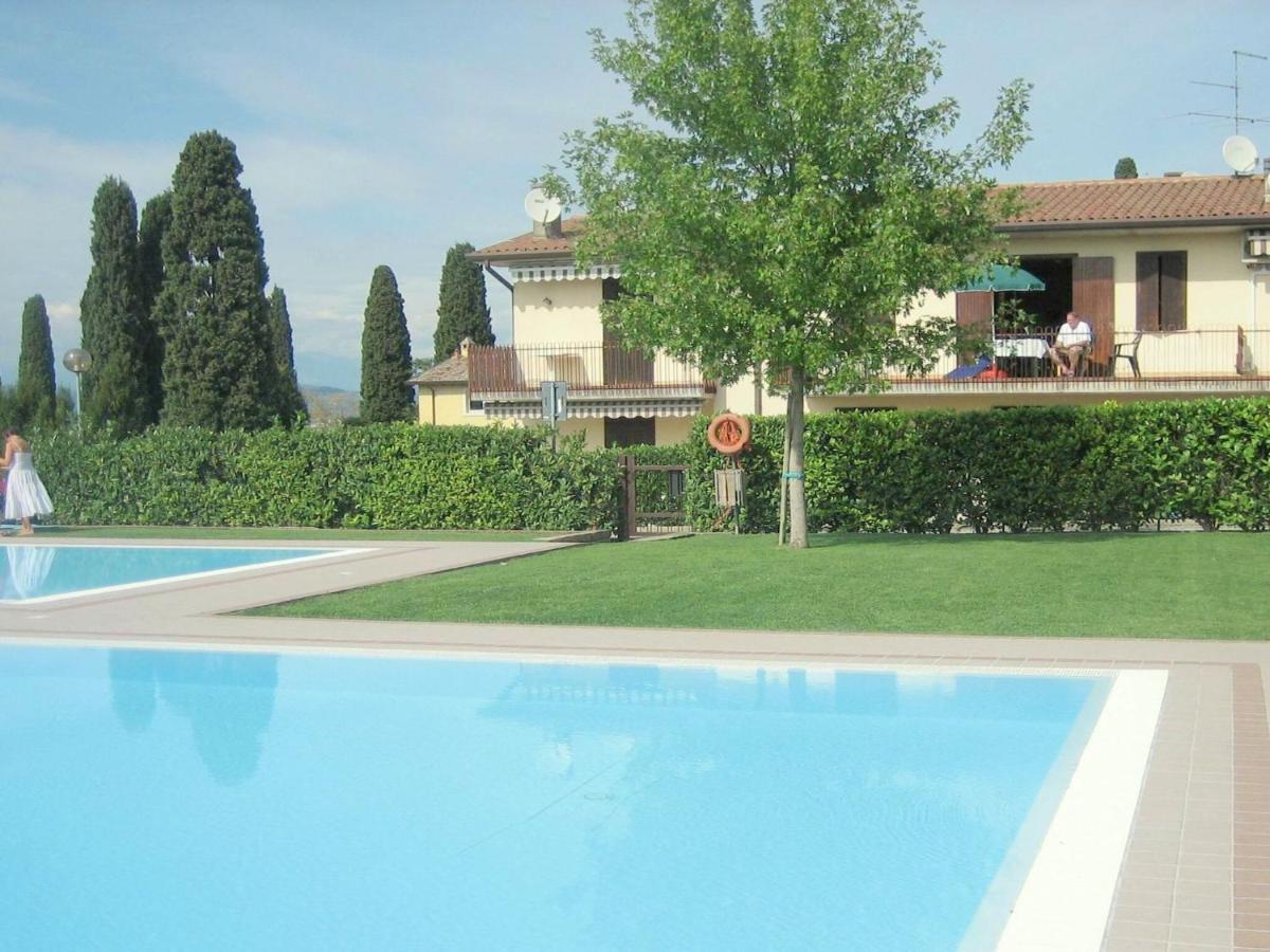 Enticing Holiday Home In Lazise With Swimming Pool Esterno foto