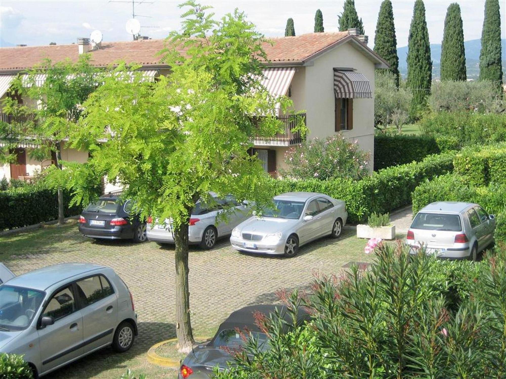 Enticing Holiday Home In Lazise With Swimming Pool Esterno foto