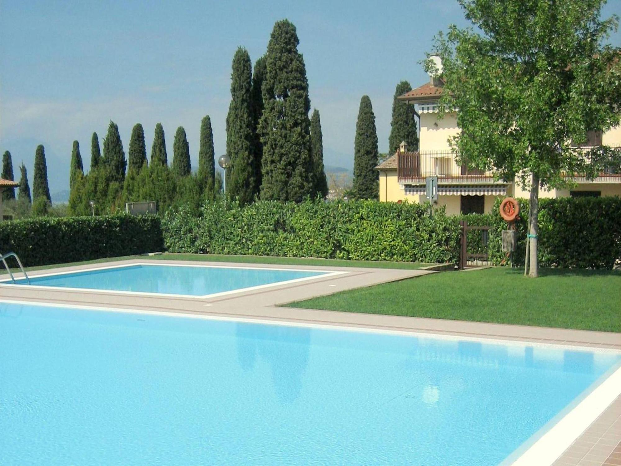 Enticing Holiday Home In Lazise With Swimming Pool Esterno foto