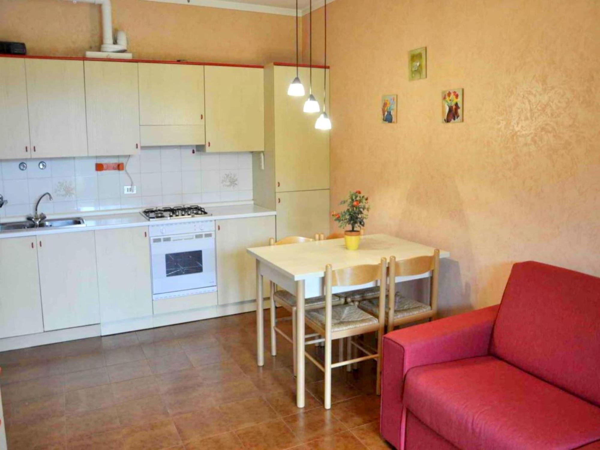 Enticing Holiday Home In Lazise With Swimming Pool Esterno foto