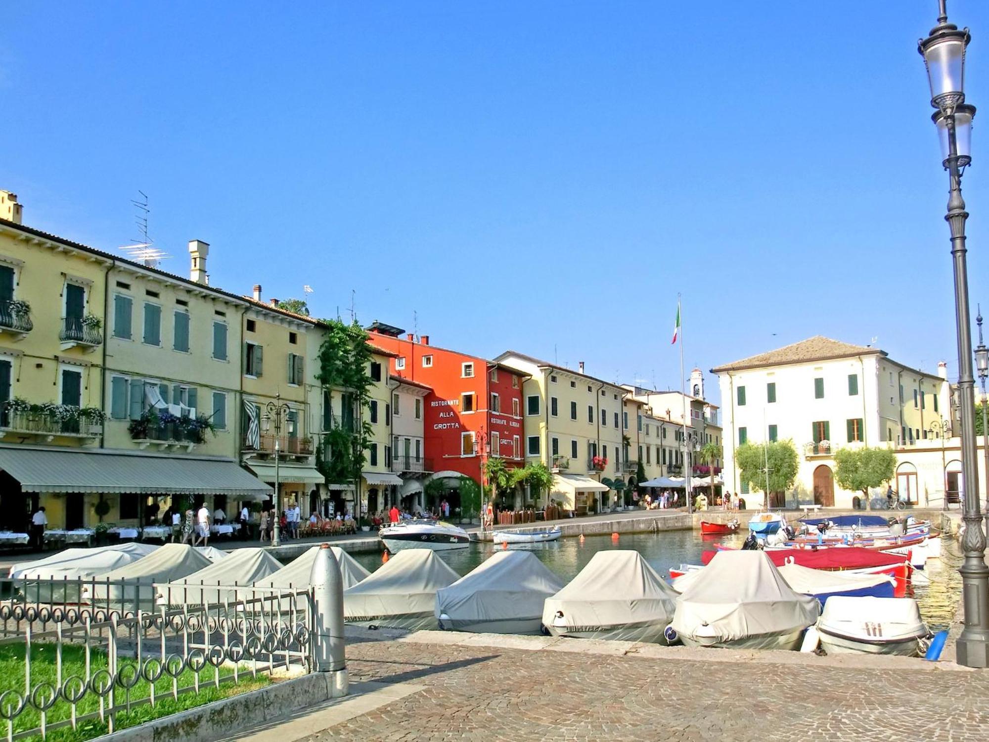 Enticing Holiday Home In Lazise With Swimming Pool Esterno foto