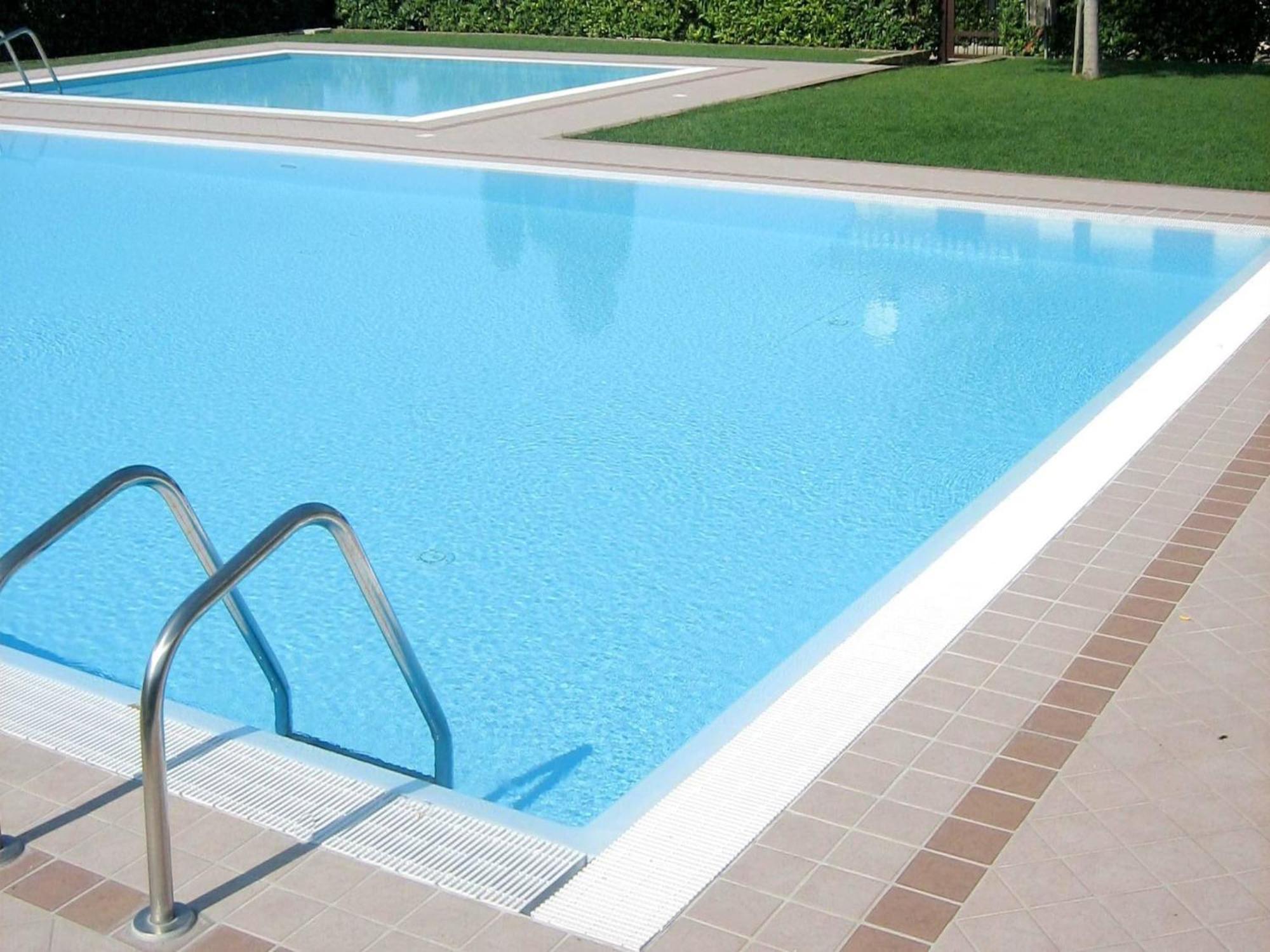 Enticing Holiday Home In Lazise With Swimming Pool Esterno foto